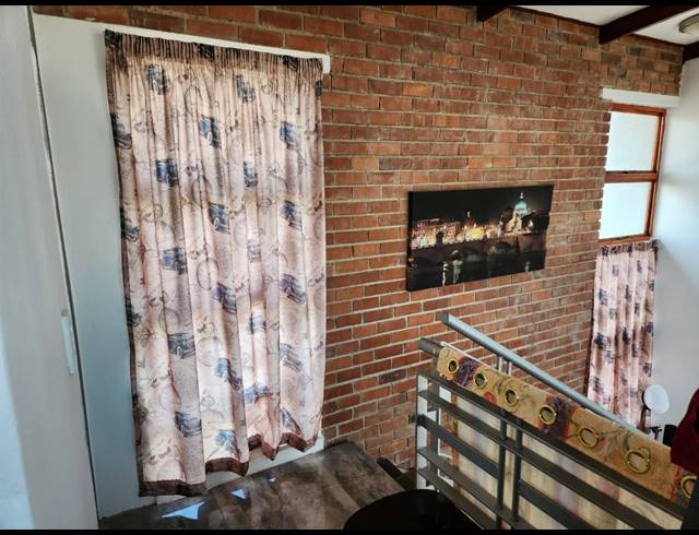 1 BEDROOM FLAT TO LET IN MIDRIDGE PARK